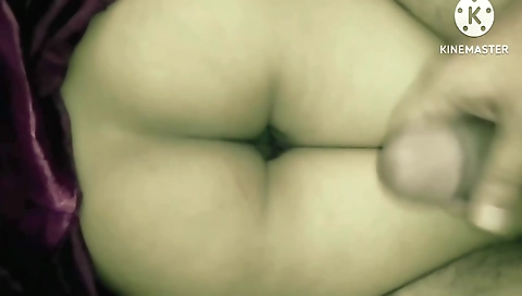 Ekeli Sorahi Bhabhi Ke Sexy Legs Par Moot Mara