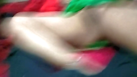 Desi Ko Abhi Masti Karni Ka Man Kar Raha Hai