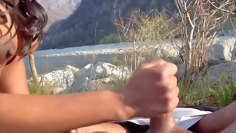 එළයට ගහන ගතත ආතල එක.nude Beach Blowjob : A Cute Nasty Gives Me Heavenly Experience
