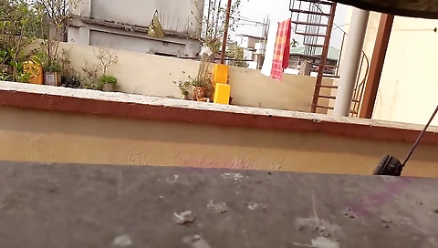 Makan Malkin Ko Chodna Para - Indian Bhabi In Red Saree - Homemade Hindi Sex Story