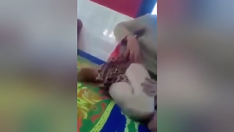 Today Exclusive- Paki Wife Shows Her Boobs