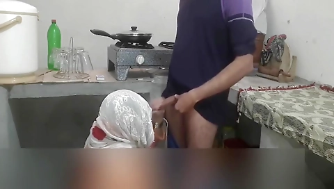 Pregnant Stepmom Ko Kitchen Me Choda - Desi Sex Video
