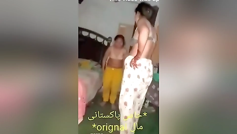 Lesbian XXX Videos (255)