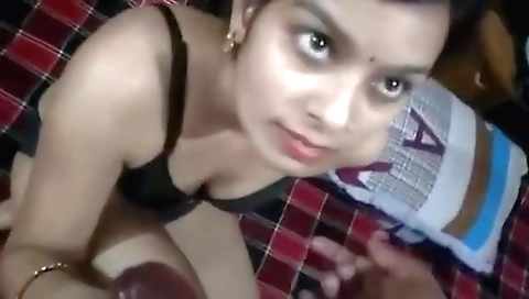 Sexy Cute Desi Bhabhi Sucking Dick