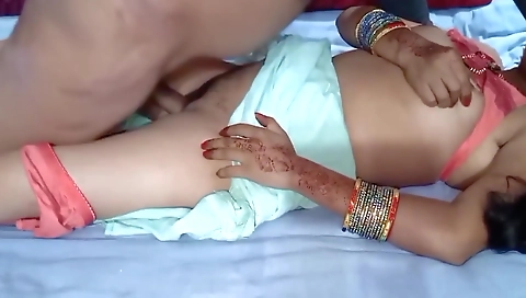 First Night - Ladki Ko Room Me Bula Kar Chod Diya Indian Desi Married