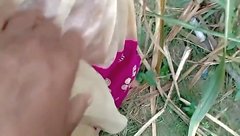Jungle Ke Khet Me Bula Kar Ladki Ko Choda Village Outdoor