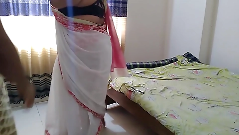 Stranger Came & Fucked Hindi Desi Hot Aunty, When She Wearing Saree For Go To Office - Lot Of Cum Inside Her Pussy