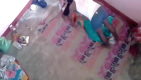 Li Ya - Chupke Se Desi Bhabhi Ko Chod Din Me Hi