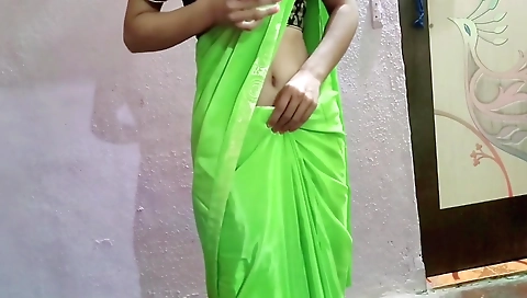 Pati Ke Jane Ke Baad Patni Ne Kiya Ganda Kam Apane Pados Wale Bhaiya Ke Sath