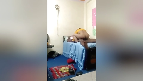 Today Exclusive- Desi Bhabhi Blowjob And Ridding Dick
