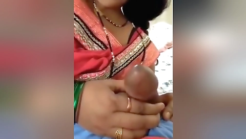 Today Exclusive-sexy Wife Sucking Dick