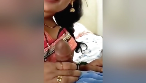 Today Exclusive-sexy Wife Sucking Dick
