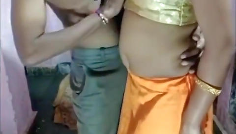 Patni Ke Sath Kia Kand, Hot Video And Cheating For Girls, Desi Aunty Really Sex For Porn Style With Hindi Audio Sex Stor