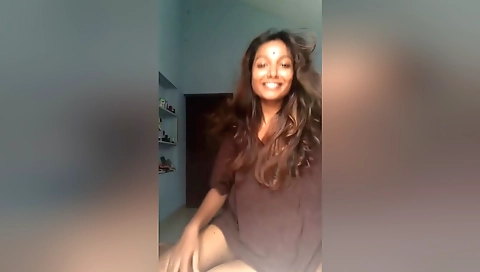 Today Exclusive- Sexy Desi Girl