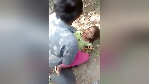 Today Exclusive- Desi Village Girl Outdoor Fucking