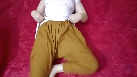 Amber Khan Show Her Sexy Body Or Play With Her Body