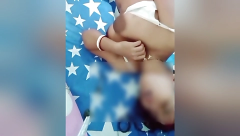 Sexy Indian Wife Loves Dogy Style...loves Back