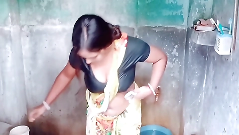 Bengali Bhabhi In Bathroom Full Viral Mms (cheating Wife Amateur Homemade Wife Tamil 18 Year Old Indian Uncensor