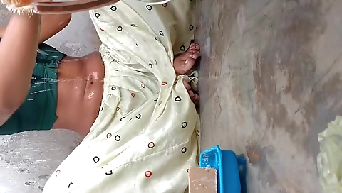 Indian Desi Village Bhabhi Caught By Dever