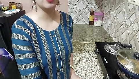 Stepmom Seduces Her Stepson For The Hardcore Fucking In The Hot Kitchen In Hindi