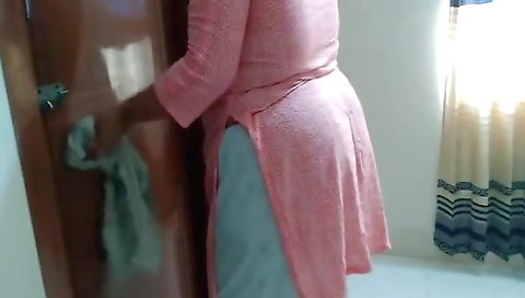 Dost Kee Badi Gand Vale Maan Ko Choda Jab Dost Ni Ghar Par Nahi Tha - Milf Big Ass Fucking & Cum With Huge Boobs