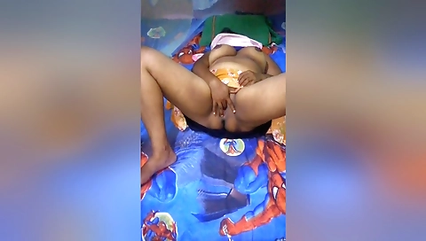 Sri Lankan Aunty Hit Her Ass Hole And Pussy Using Double Side Dildo Home Made Closup Video