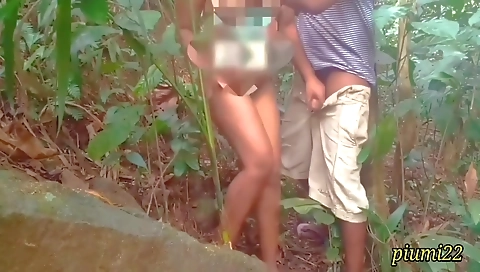 Sri Lankan Couple Risky Outdoor Sex Jangal