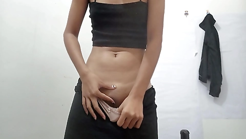 Slim Ebonys Wet Pussy Masturbation Session