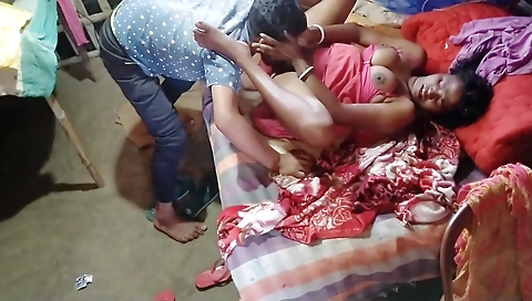 Pumi Bhabi Ka Hot Romantic Sex Apne Boy Frand Ke Sat