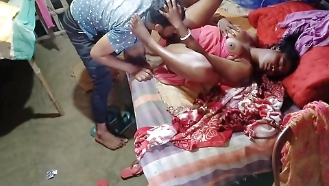 Pumi Bhabi Ka Hot Romantic Sex Apne Boy Frand Ke Sat