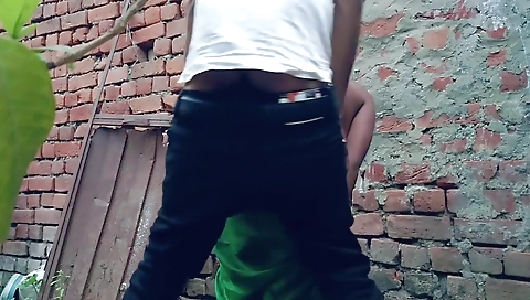 Hot Indian Bhabhi Outdoor Real Anal Sex Video Desi Bhabhi Ki Chudai Ghar Ke Pichhe Real Chudai Video