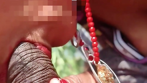 Makan Malik Ne Apne Malkin Wife Ghar Se Jungal Me Chod Rahe The Tab Naukar Madharchod Ne Video Bana Ke Viral