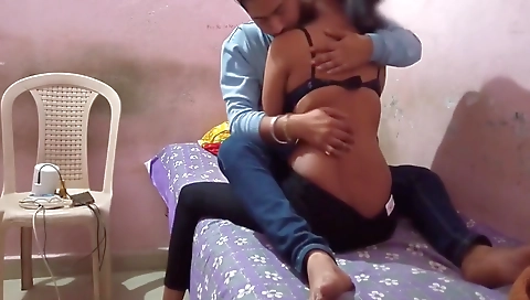 Bahan Ki Saheli Ghar Par Aai Aur Room Lejakr Chod Diya Hindi Audio Sex, Part-1