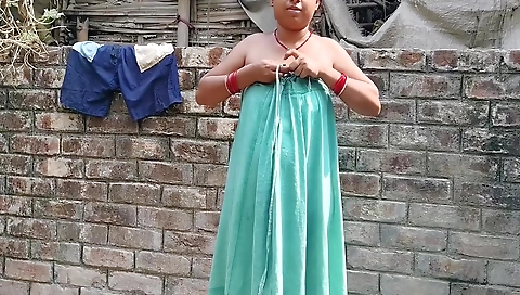 The Country Woman Went To Take A Bath With Her Husband And Said Chaudo