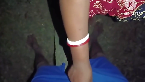 Raat Mein Bhabhi Ko Aam Ki Bagan Mein Bulakar Chudai Ki