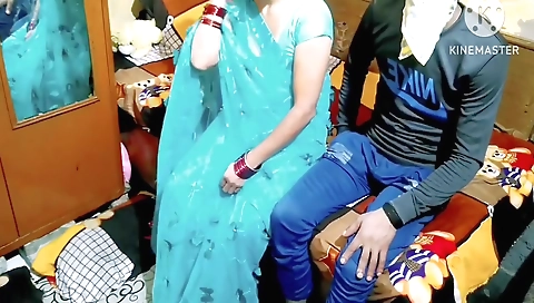 Indian Lady - Very Cute Sexy Indian Housewife Husband Wife Sexy