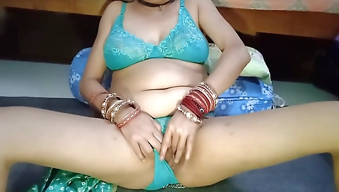 Indian Desi Girl Fingering Her Pussy Hot Boobs Nipple