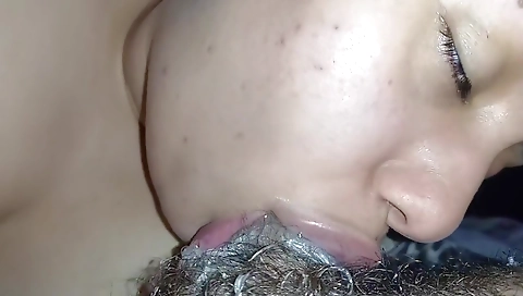 Sucking The Cock With Her Big Lips, Moving Up And Down Deliciously Until Eating All The Creampie