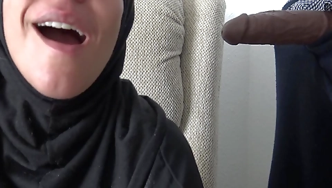 Iraqi Arab Wife Sucking Big Black Cock In London
