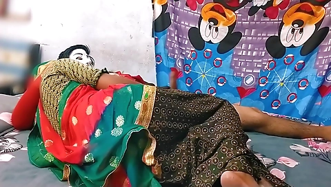 Hot Desi Bhabhi Sharing Bed!! Reetu Bhabhi Alon At Home And Coming My Room To Fuck And Ride Hard Cock