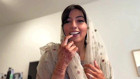 Aaliyah Yasin And Jesus Reyes - Bhabi Cheats On Her Husband During Eid With Bbc