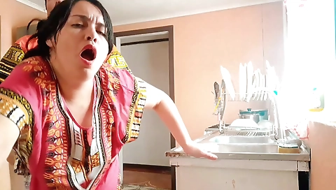 Stepson Fucked His Indian Stepmom While She Was Cooking In The Middle Of The Day