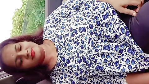 Desi Girlfriend Ko Birthday Gift Dheke Chodha - Hindi Audio