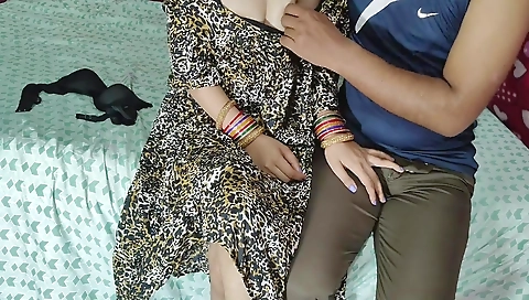 Priyanka Bhabhi Ki Chut Faar Diye Pel Ke