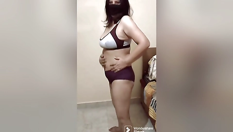 Hot Milf - My Erotic Dance