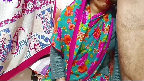 Bhanji Ko Mama Ne Gand Mein Chuda