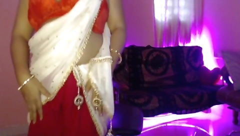 To Quench The Thirst Of Her Youth, The Sexy Village Girl Opens Her Bra And Presses Her Boobs