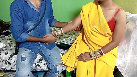 Pati Fauj Me Mauj Me - Postman Ke Sath Chudai