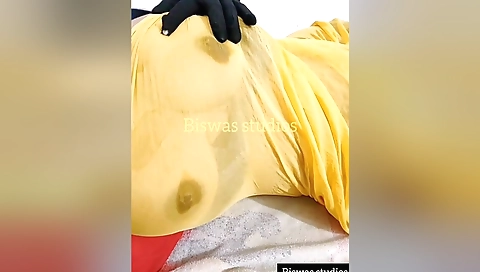 Shruti Bhabhi In Sexy Desi Indian Teasing With Her Big Boobs Wearing Yellow Saree