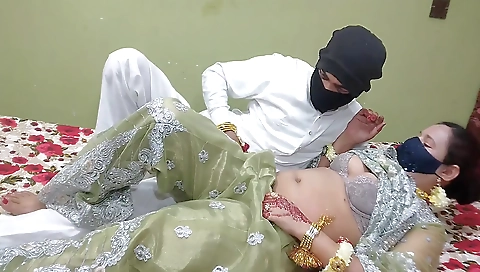 Indian Desi Girl Fucked Hard Before Her Wedding Beautiful Hot Girl Ko Mehndi Wali Raat He Chod Diya